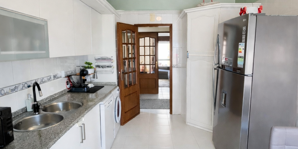 D63A1DDE-8C45-41C6-AF3B-6E0602013F01